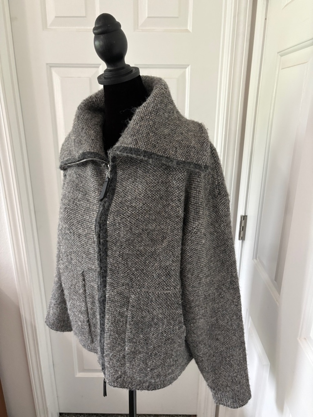 Cyrus Grey Zip-Front Wool-Blend Cardigan Jacket - Picture 3 of 13